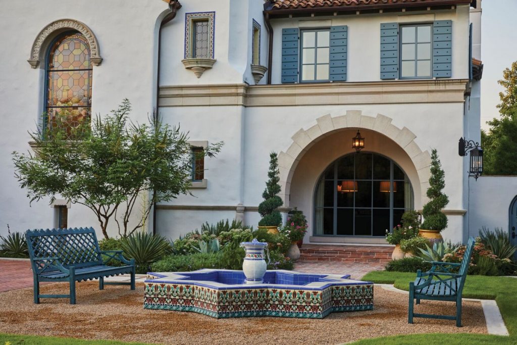 Bonick Landscaping Fashioning the Focal Point  