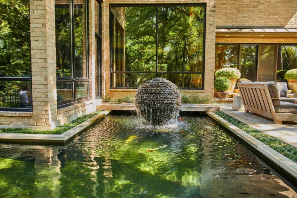 Bonick Landscaping Go Glam with Garden Sculpture Bonick Landscaping Go Glam with Garden Sculpture