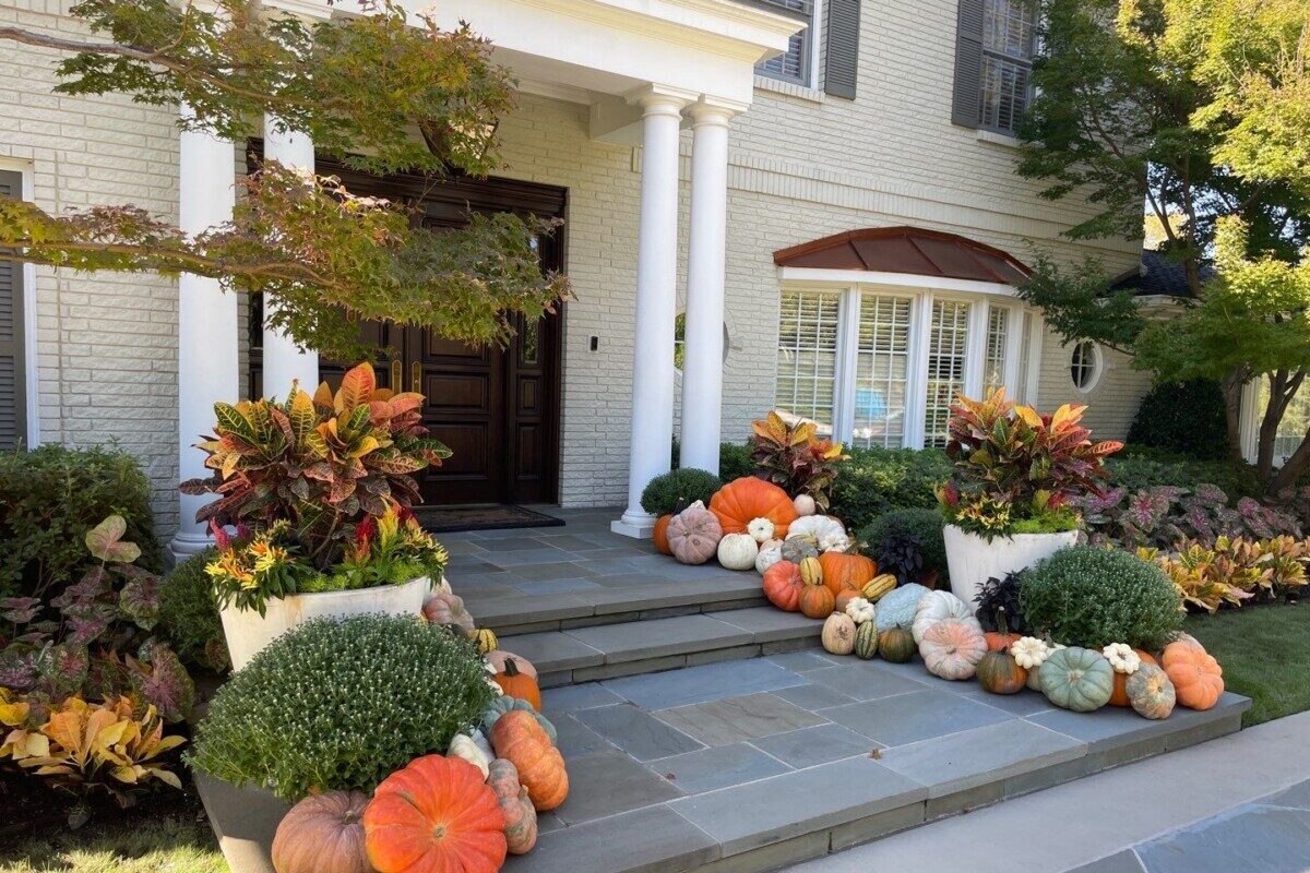 Fall Landscape Design for Festive Color Anticipate Autumn with Fall Garden Design Fall is a sensory experience. The crisp autumn air is laced with the scent...