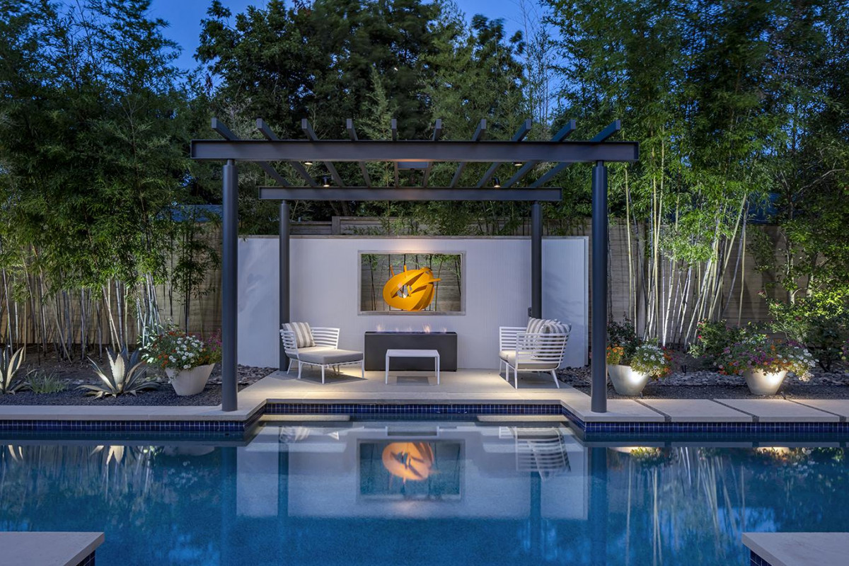 Preston-Hollow-Modern-Landscape-Architecture-Outdoor-Living-Bonick-Landscaping