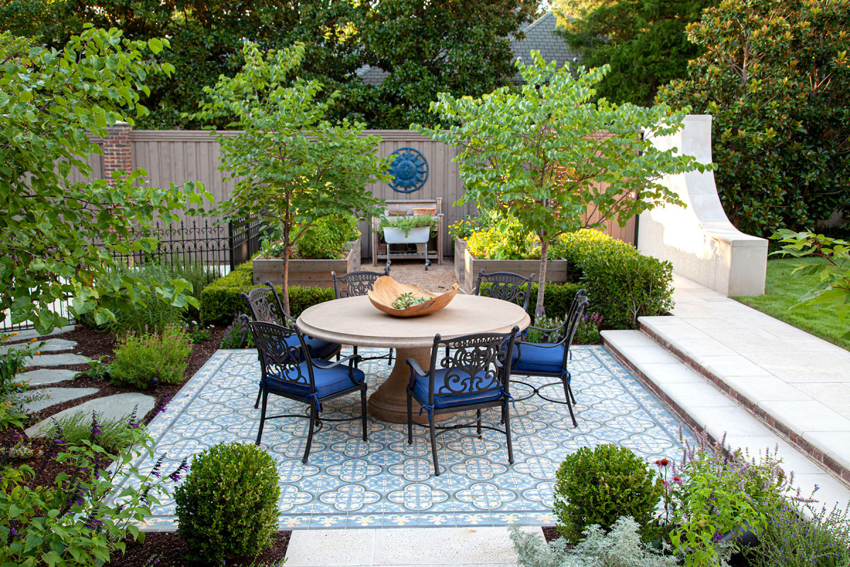 Outdoor dining area