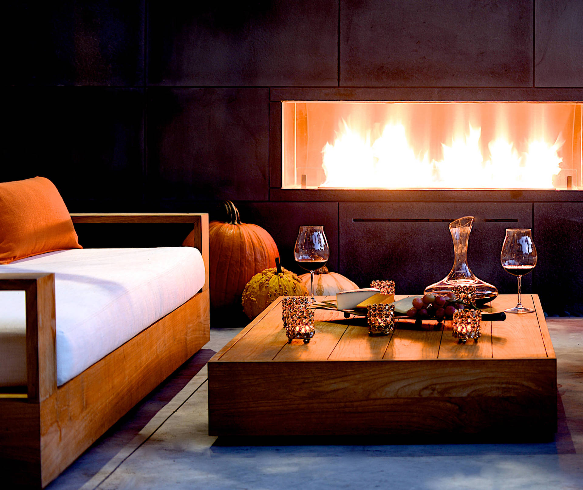 Dallas, TX - Contemporary Linear Fireplace