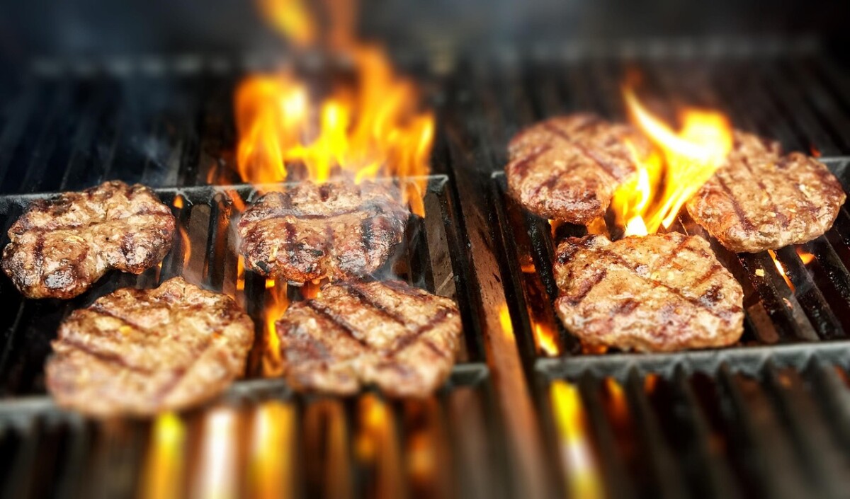 summer grilling recipes burgers
Image by Pexels from Pixabay
