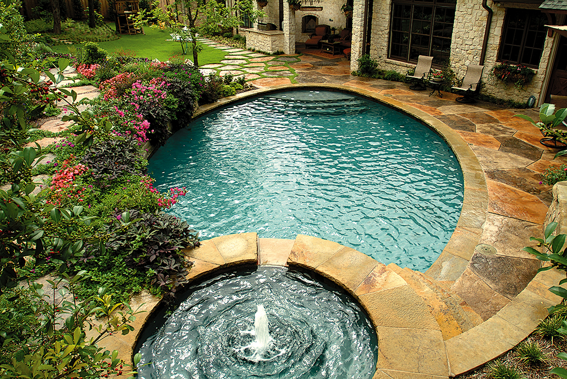 overhead view of residential pool and spa in Dallas, TX