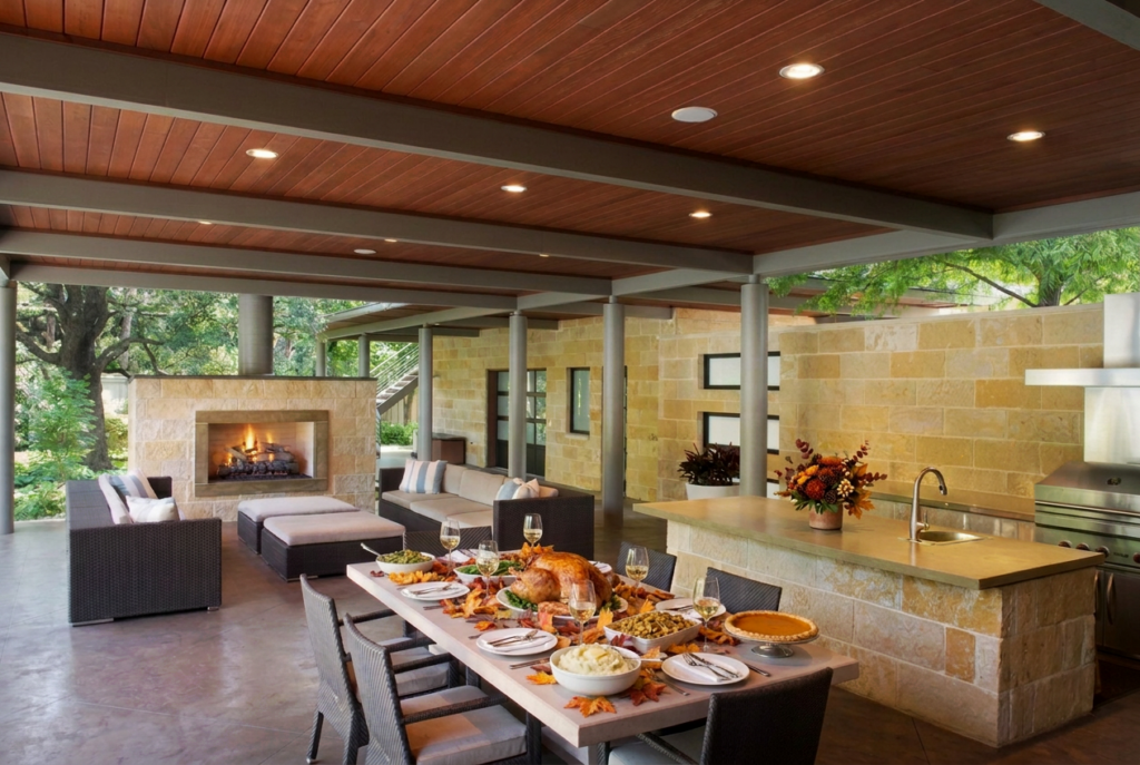 Ursula outdoor kitchen - Thanksgiving recipes for the grill